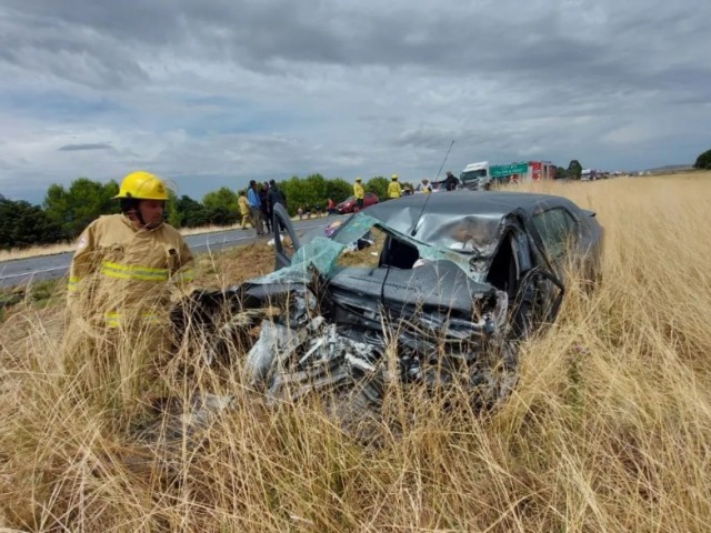 Choque y vuelco en la Ruta 51: cuatro heridos